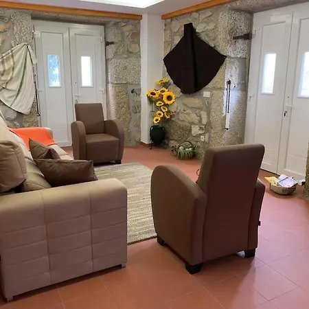 Casa Hortensias Cerdeira (Vila Nova de Paiva)